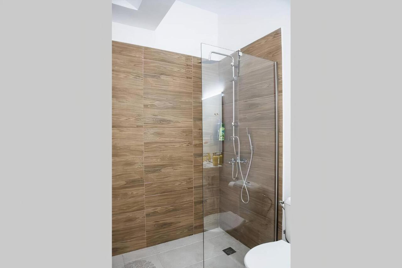 Yellow Geranium Apartment เทสซาโลนิกิ ภายนอก รูปภาพ