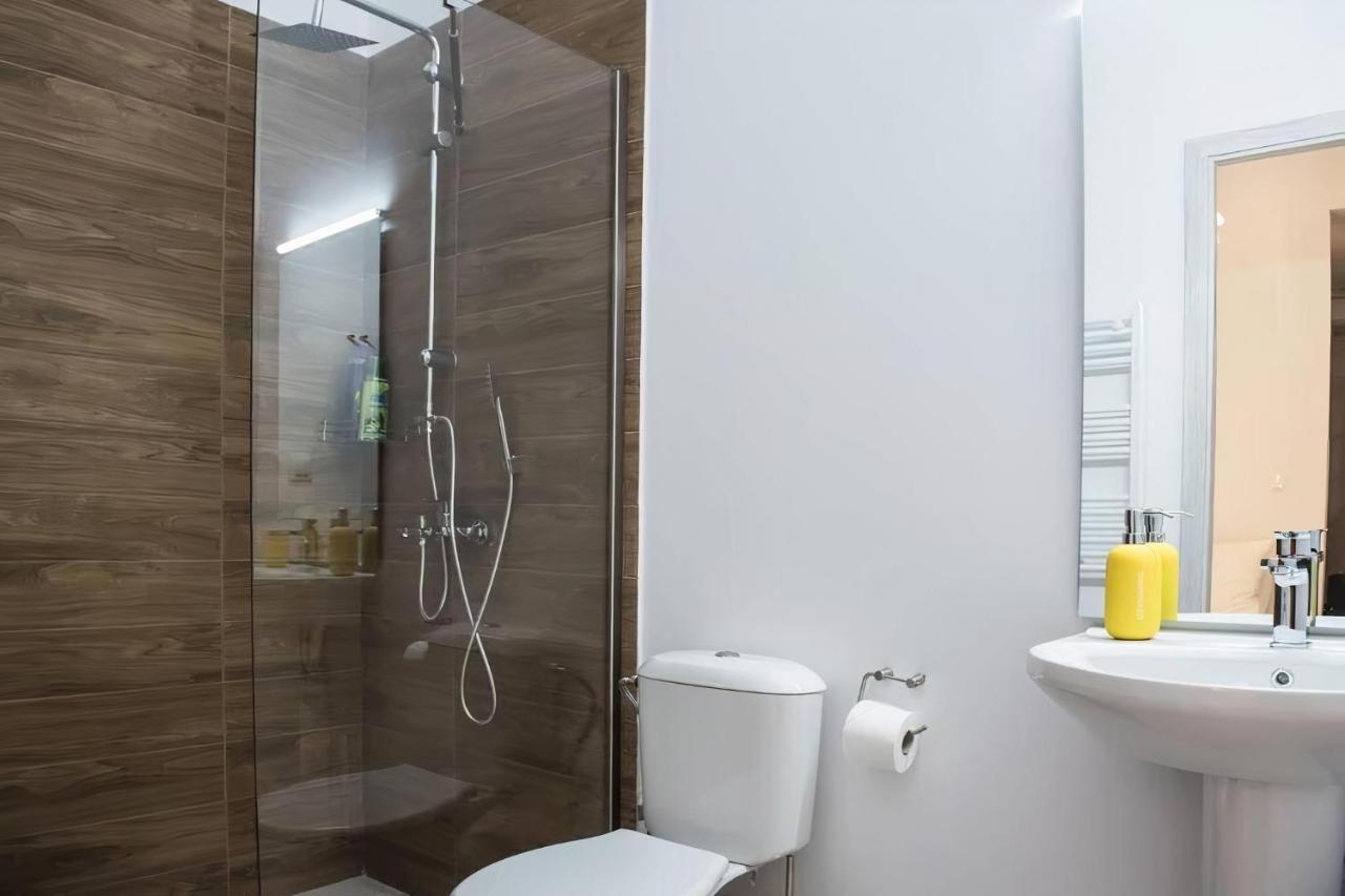 Yellow Geranium Apartment เทสซาโลนิกิ ภายนอก รูปภาพ